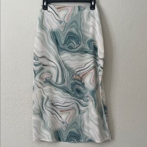 Freeme Elegant Marble Print Skirt with a Side Slit  in Size L